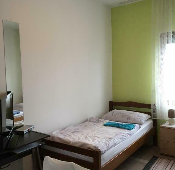 Номер Стандарт, Hostel Lega House