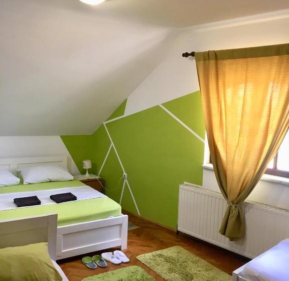 غرفة ديلوكس رباعية, Hostel Lega House