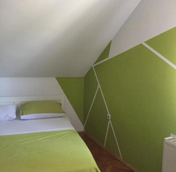 غرفة ديلوكس رباعية, Hostel Lega House