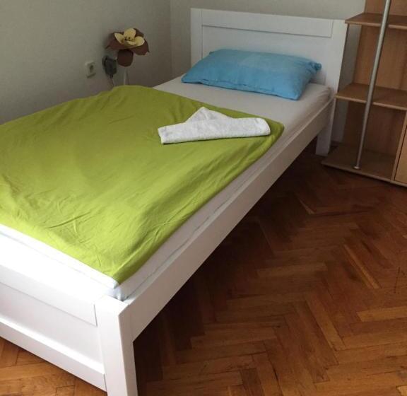 غرفة ديلوكس رباعية, Hostel Lega House