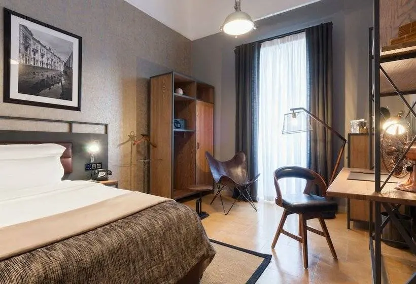 Deluxe-huone, Ax The Saint John