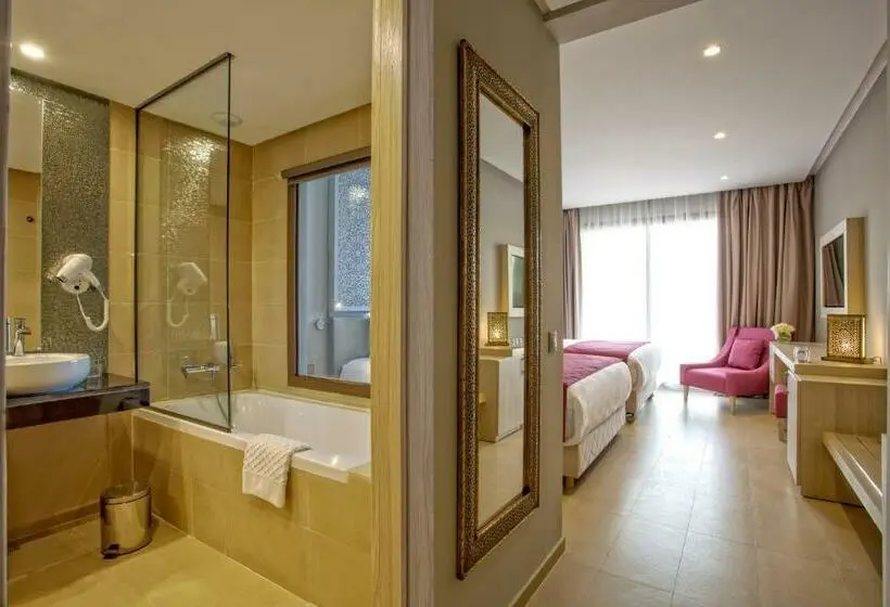 اتاق سوپریور با چشم‌انداز استخر, Be Live Collection Marrakech - Adults Only - All Inclusive