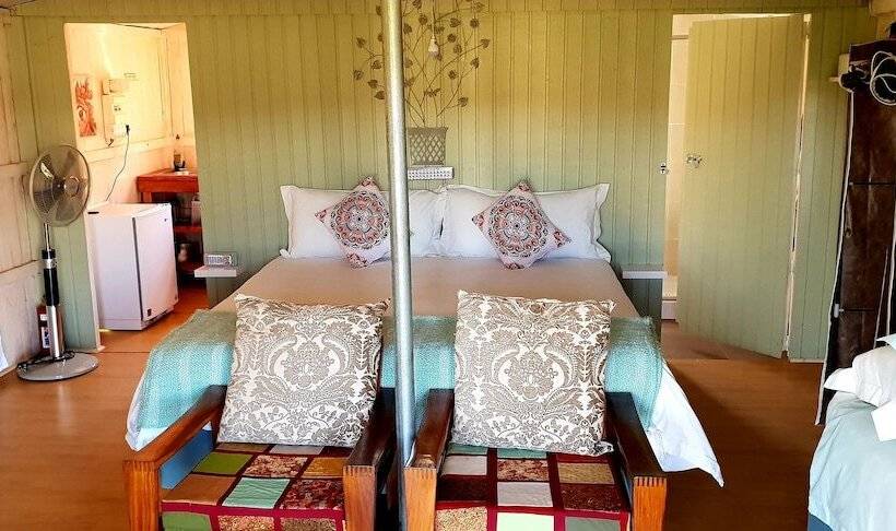 קוטג' דלוקס, De Pakhuys