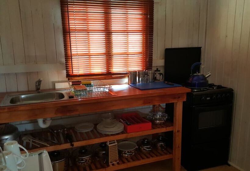 קוטג' דלוקס, De Pakhuys