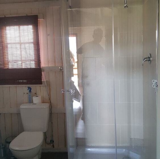 קוטג' דלוקס, De Pakhuys