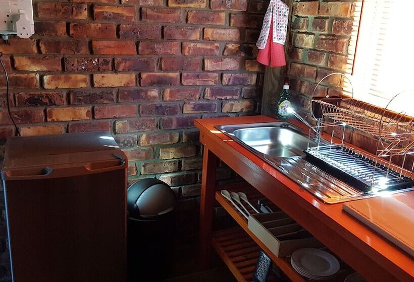 קוטג' דלוקס, De Pakhuys