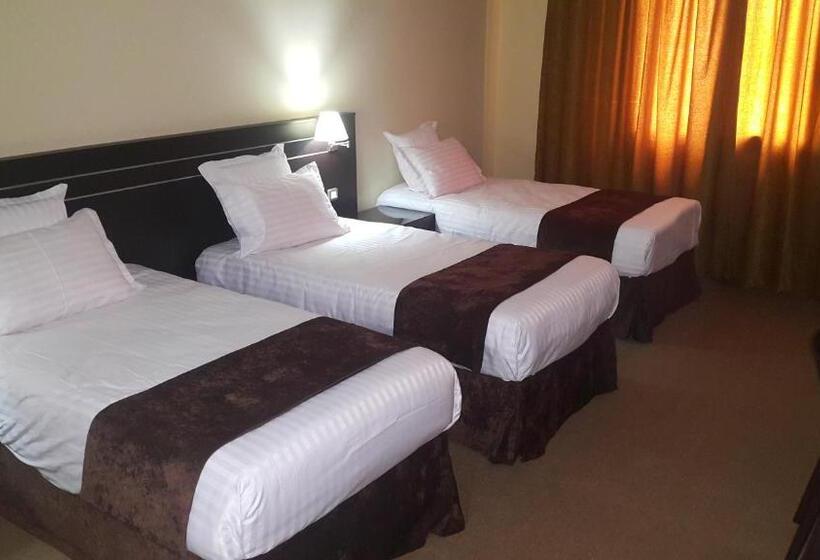 اتاق استاندارد سه نفره, Numidien