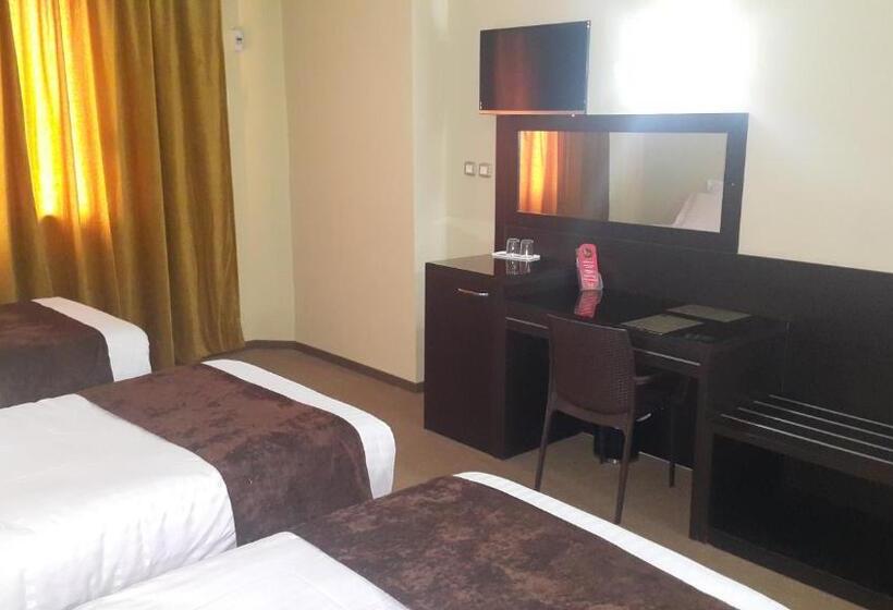 اتاق استاندارد سه نفره, Numidien