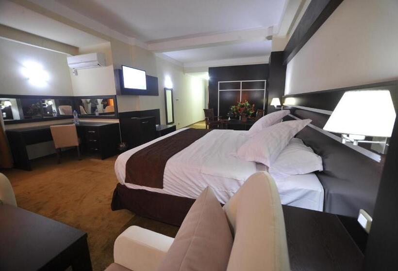 سوییت لوکس, Numidien