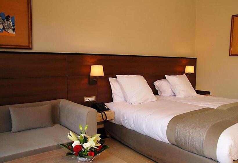 اتاق استاندارد, Oasis Palm