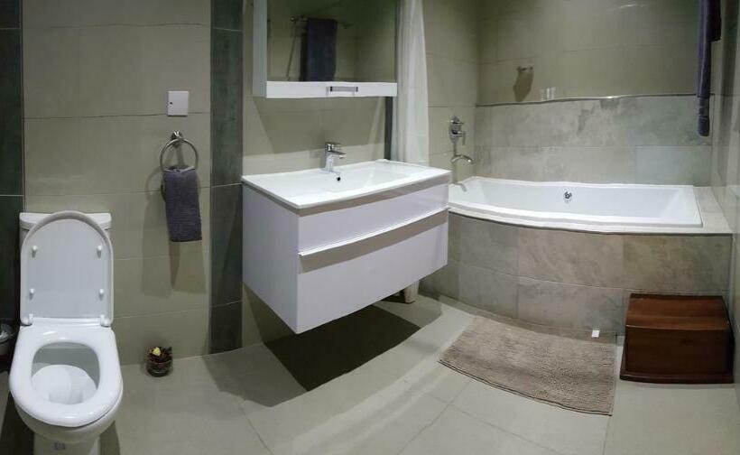 سوییت لوکس, Pamo Hotel And Restaurants