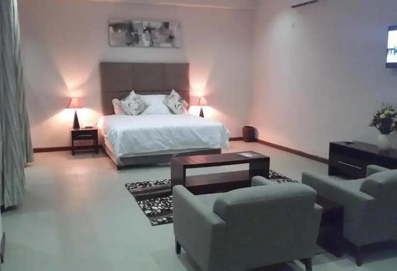 سوییت اجرایی, Pamo Hotel And Restaurants
