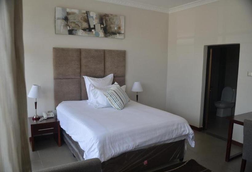 اتاق لوکس با تخت بزرگ, Pamo Hotel And Restaurants