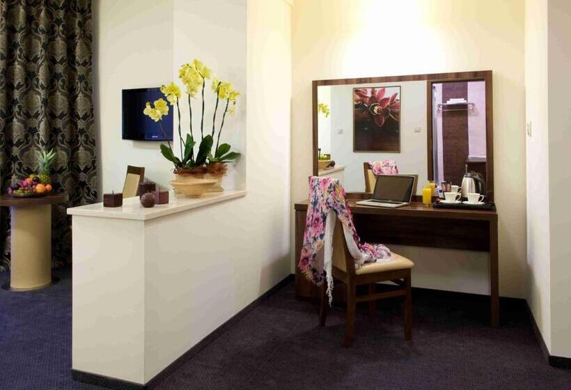 استودیوی استاندارد, Spa Rusałka