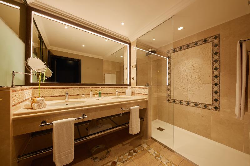 اتاق لوکس, The Raintree Dhaka A Luxury Collection