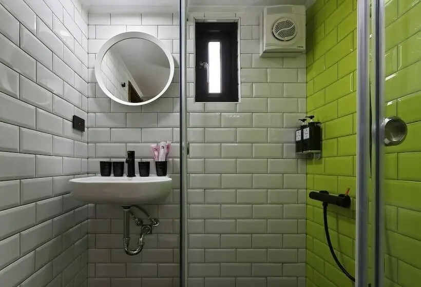 اتاق استاندارد سه نفره, Mini Hotels