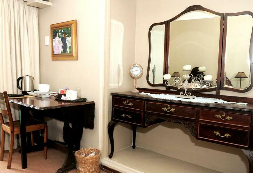 スタンダードルーム, Oliveroom Self Catering And B&b