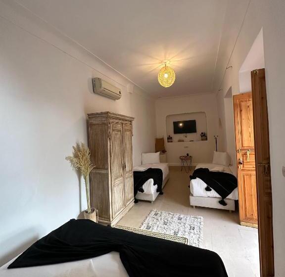 اتاق لوکس خانوادگی, Riad Sarah Sabrina