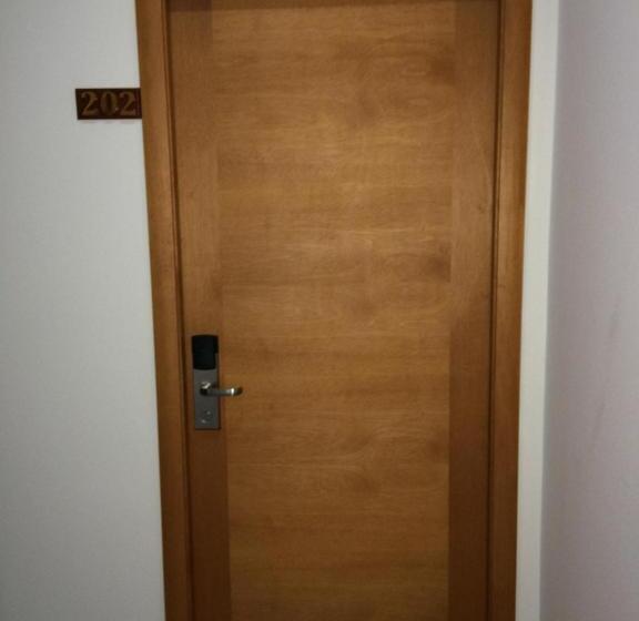 Полулюкс, Conrado Hotel Osorno