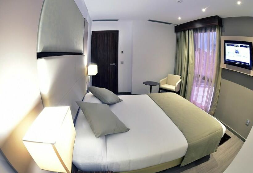 اتاق لوکس, Az Hôtels Vieux Kouba