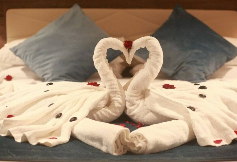 اتاق لوکس, Az Hôtels Vieux Kouba