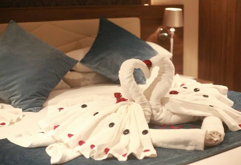 اتاق لوکس, Az Hôtels Vieux Kouba