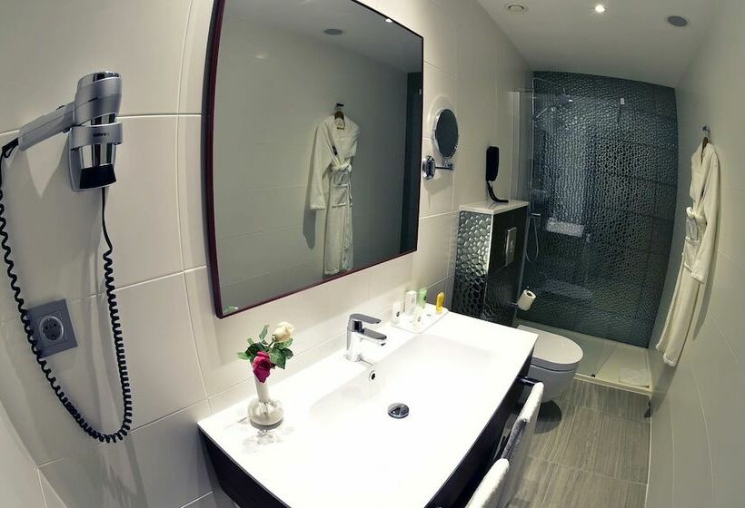 اتاق لوکس, Az Hôtels Vieux Kouba