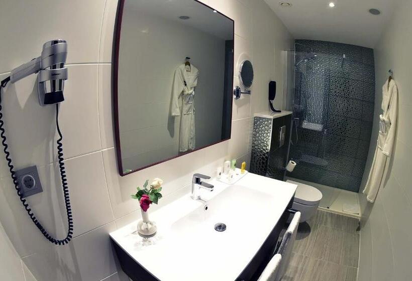 اتاق لوکس, Az Hôtels Vieux Kouba