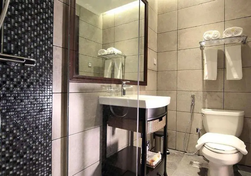 キングサイズベッドのデラックスルーム, Best Western Plus Fursan