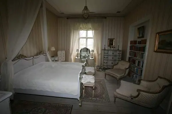 バス共有のスタンダードルーム, Broholm Castle