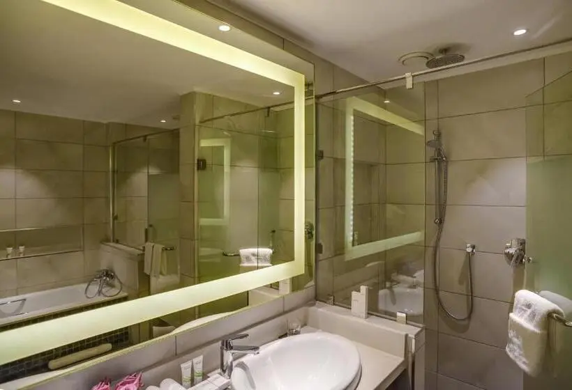 سوئیت با تخت بزرگ, Crowne Plaza Nairobi Airport, An Ihg