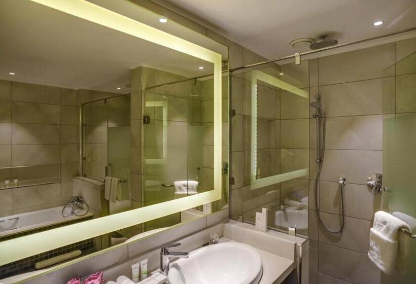 سوئیت با تخت بزرگ, Crowne Plaza Nairobi Airport, An Ihg