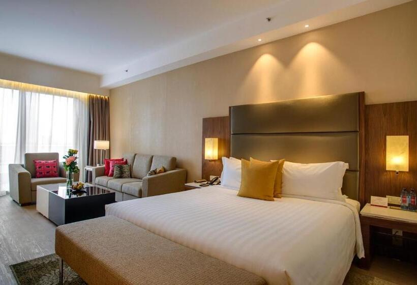 سوئیت جونیور با تخت بزرگ, Crowne Plaza Nairobi Airport, An Ihg