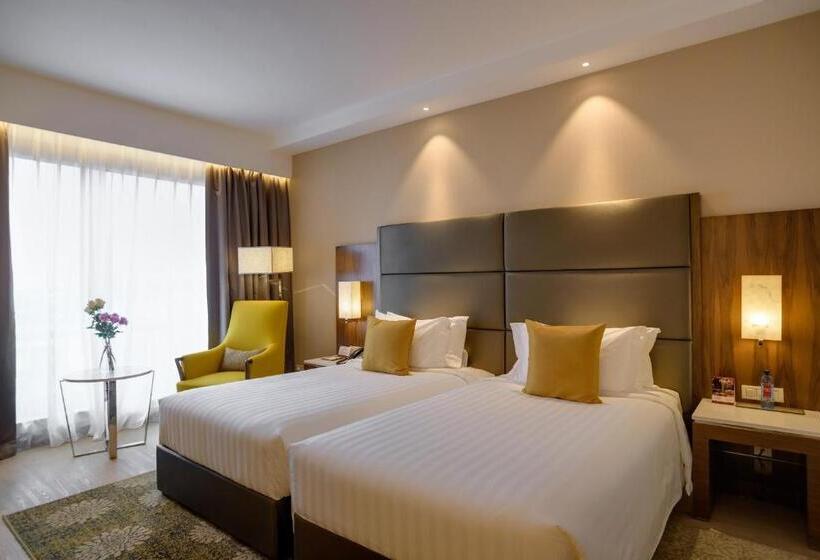 اتاق استاندارد با بالکن, Crowne Plaza Nairobi Airport, An Ihg