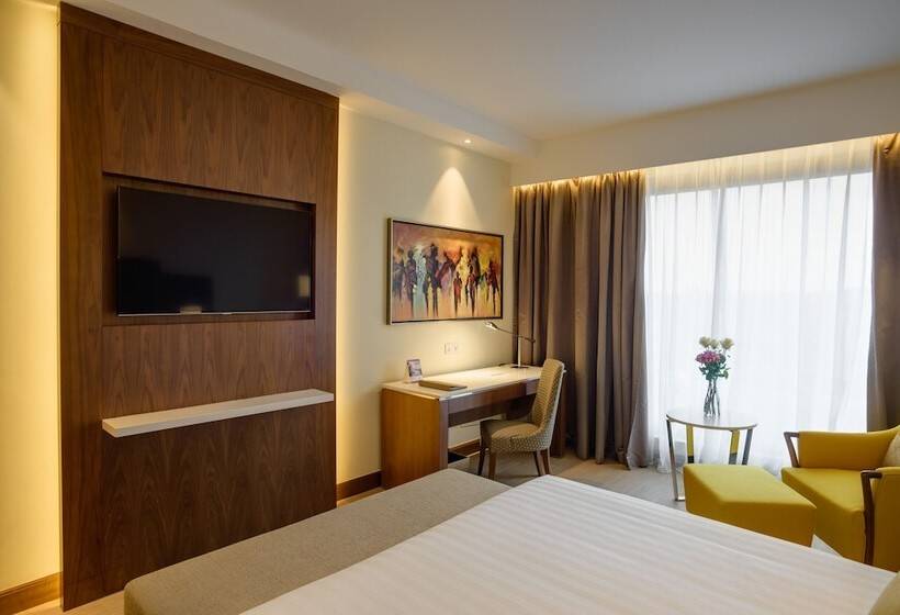 اتاق استاندارد با بالکن, Crowne Plaza Nairobi Airport, An Ihg