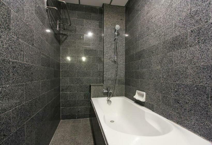 غرفة سوبيريور سرير كينج, Pula Silom