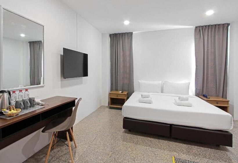 غرفة بريميوم, Pula Silom