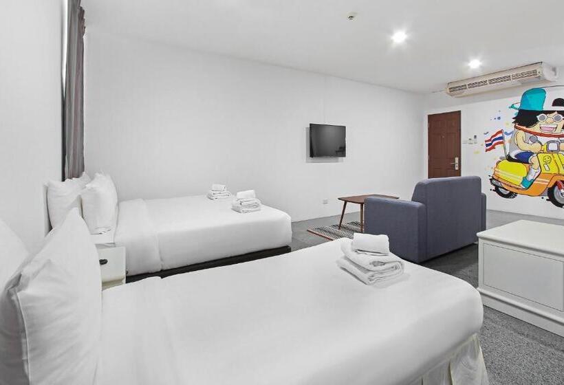 غرفة بريميوم ثلاثية, Pula Silom