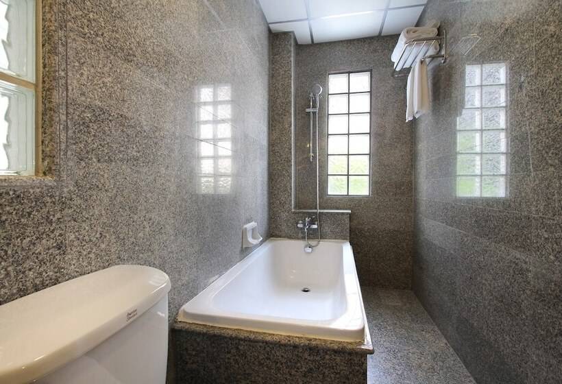 غرفة ديلوكس, Pula Silom