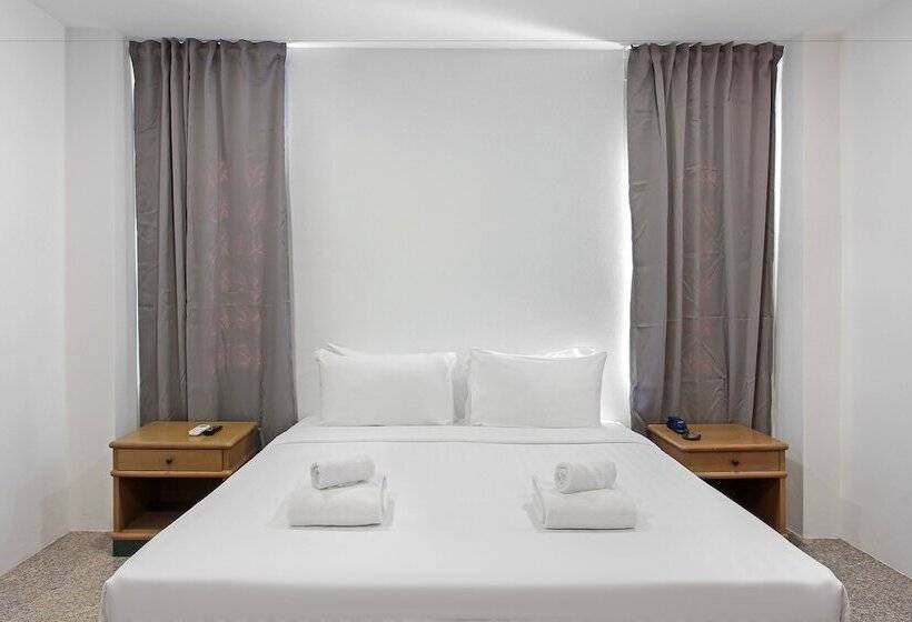 غرفة بريميوم, Pula Silom