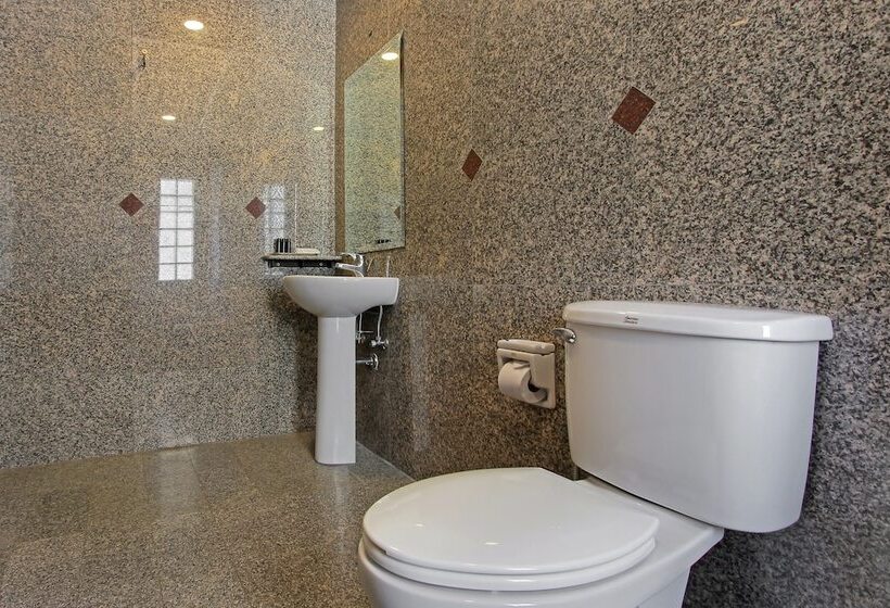 غرفة بريميوم ثلاثية, Pula Silom