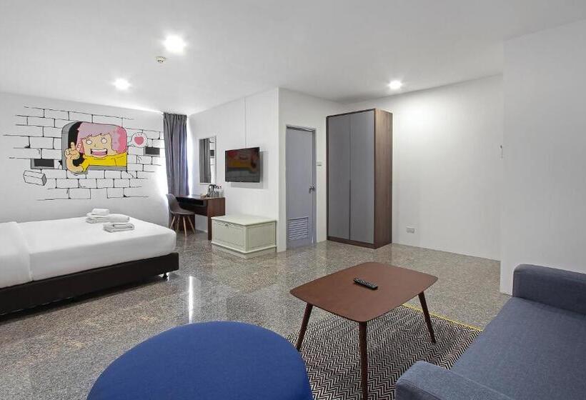 غرفة بريميوم, Pula Silom