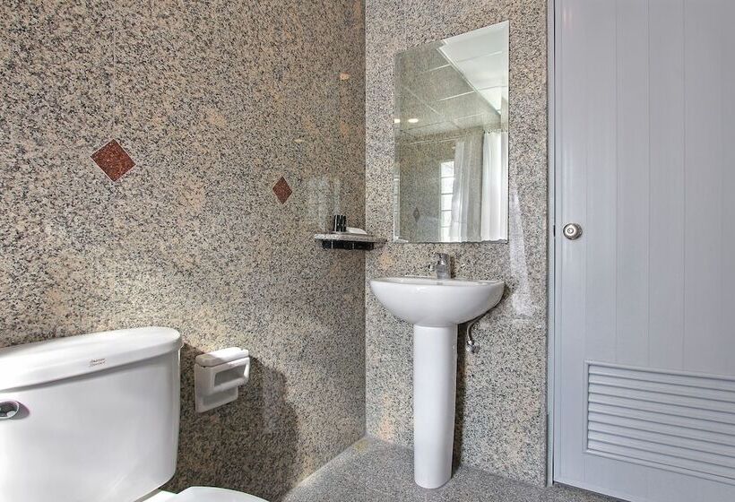 غرفة بريميوم, Pula Silom