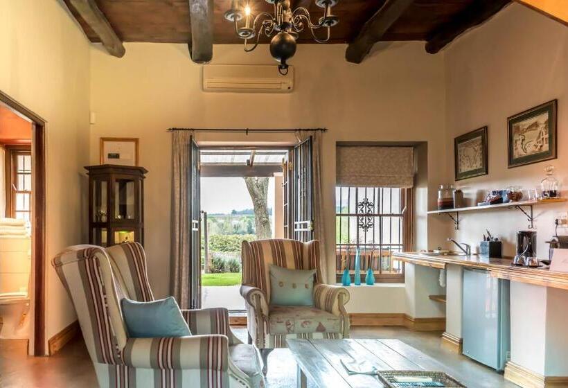 דירת חדר, De Leeuwenhof Estate