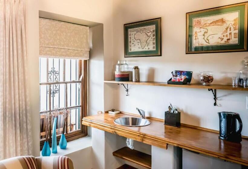 דירת חדר, De Leeuwenhof Estate