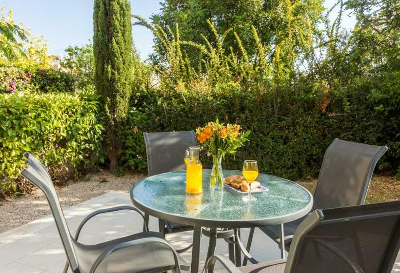 Апартаменты 2 Спальни с Садом, Elysia Park