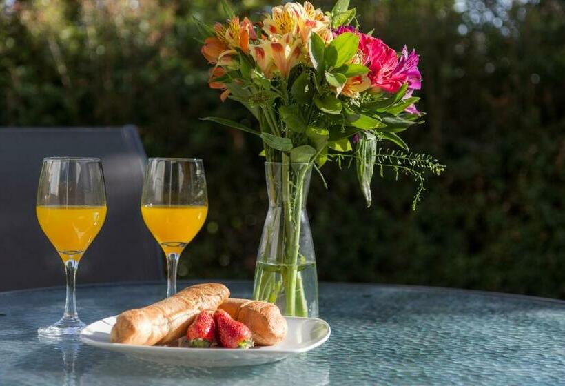 Апартаменты 2 Спальни с Садом, Elysia Park