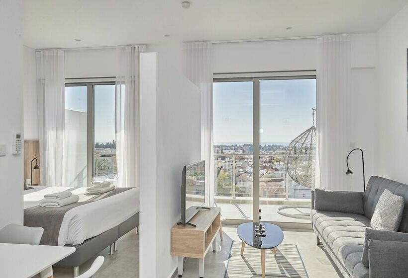 Студия Deluxe, Elysia Park