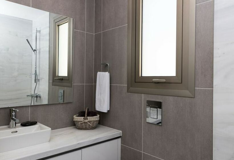 Студия Deluxe, Elysia Park