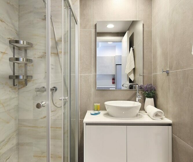 Студия Deluxe, Elysia Park